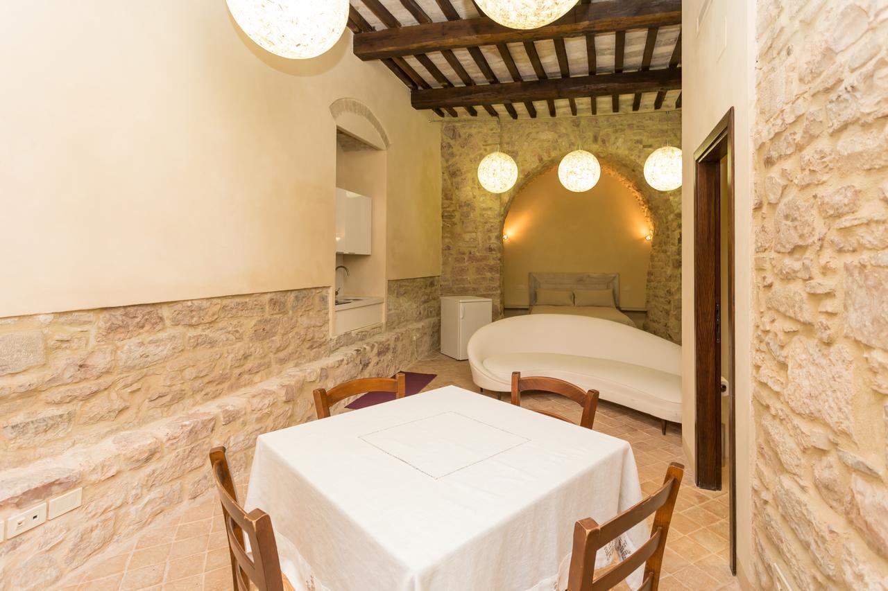 Apartments By La Zuppa Inglese Assisi Exterior photo